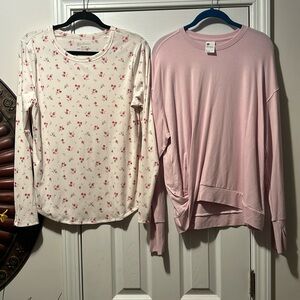 🌸(2) Long Sleeve Shirt Tops All in Motion Pink Top Floral Top